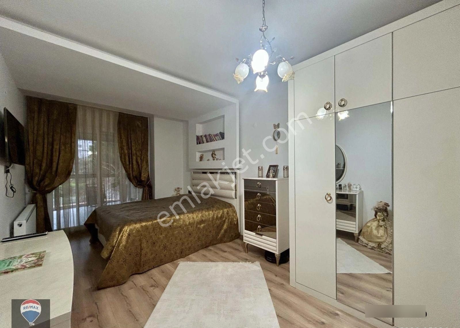 Kuşadası’nda Sitedeki Tek Bahçeli 2. Kat – 175 M² Prestıjlı Yaşam - Görsel 2