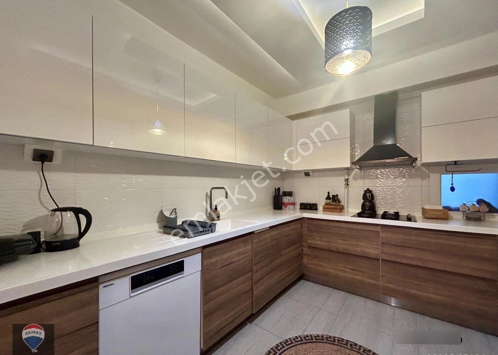 Kuşadası’nda Sitedeki Tek Bahçeli 2. Kat – 175 M² Prestıjlı Yaşam - Görsel 28