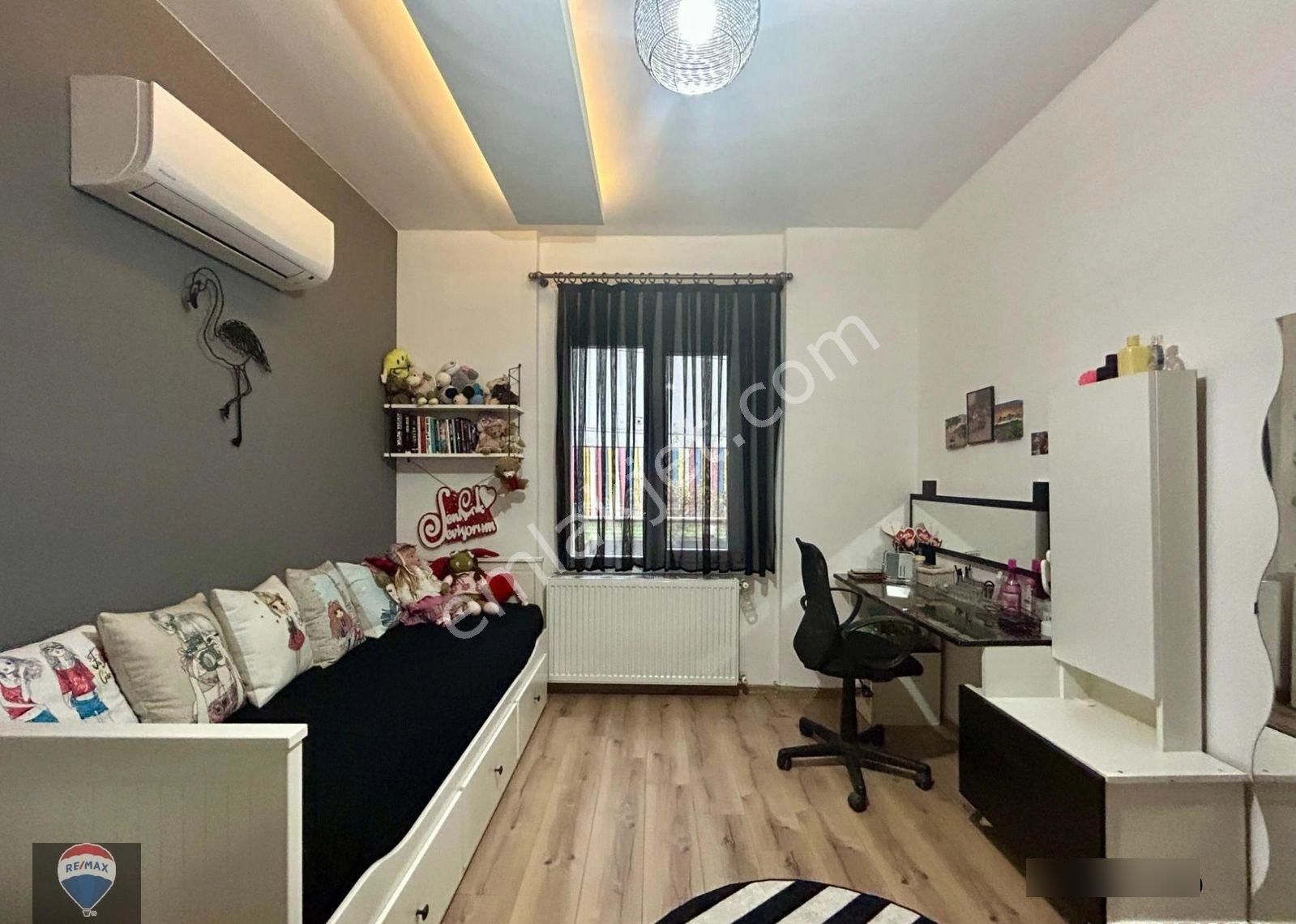 Kuşadası’nda Sitedeki Tek Bahçeli 2. Kat – 175 M² Prestıjlı Yaşam - Görsel 8