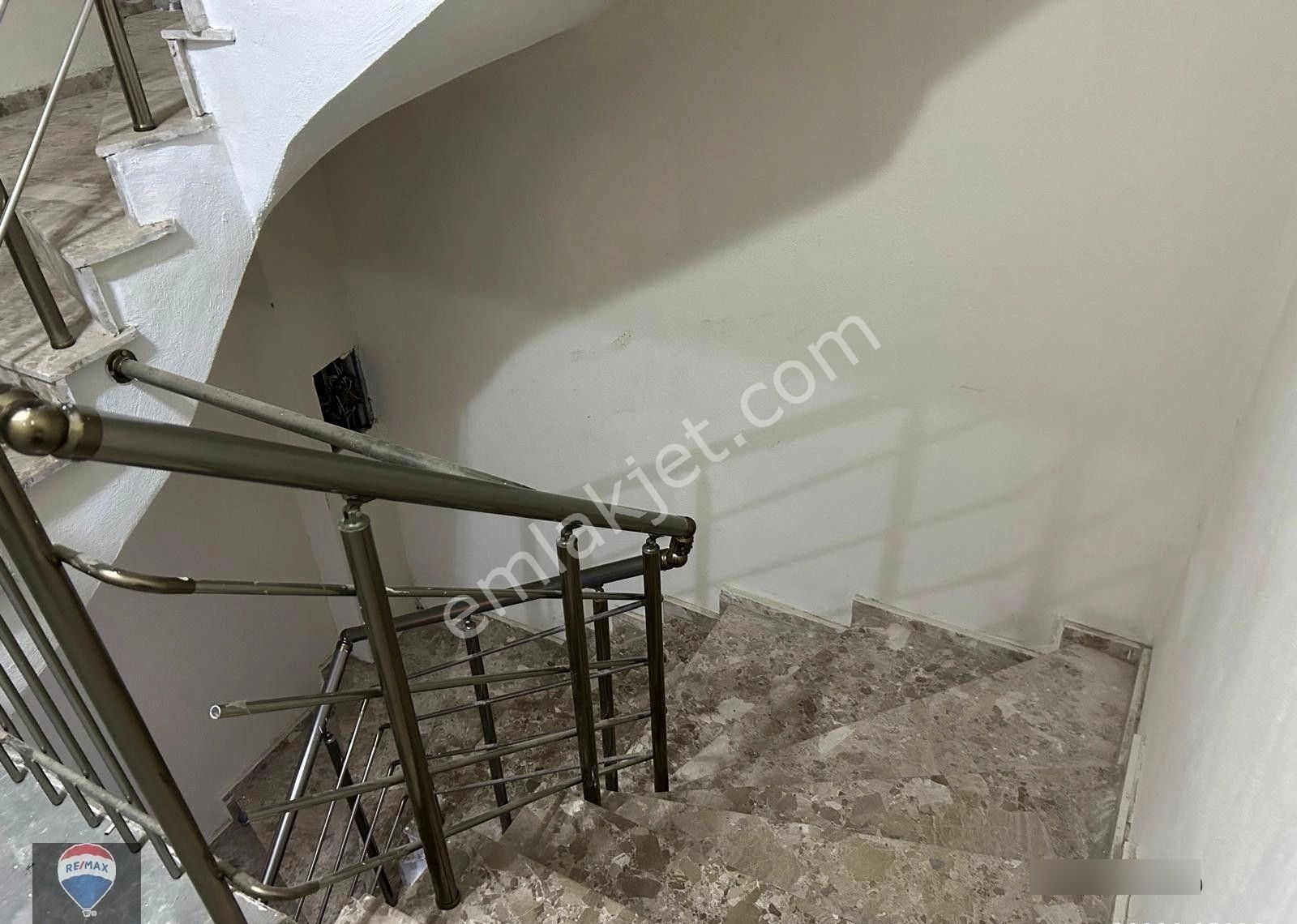 Davutlar Merkezde Havuzlu, Denize Yakın 1+1 Satılık Daire - Görsel 10