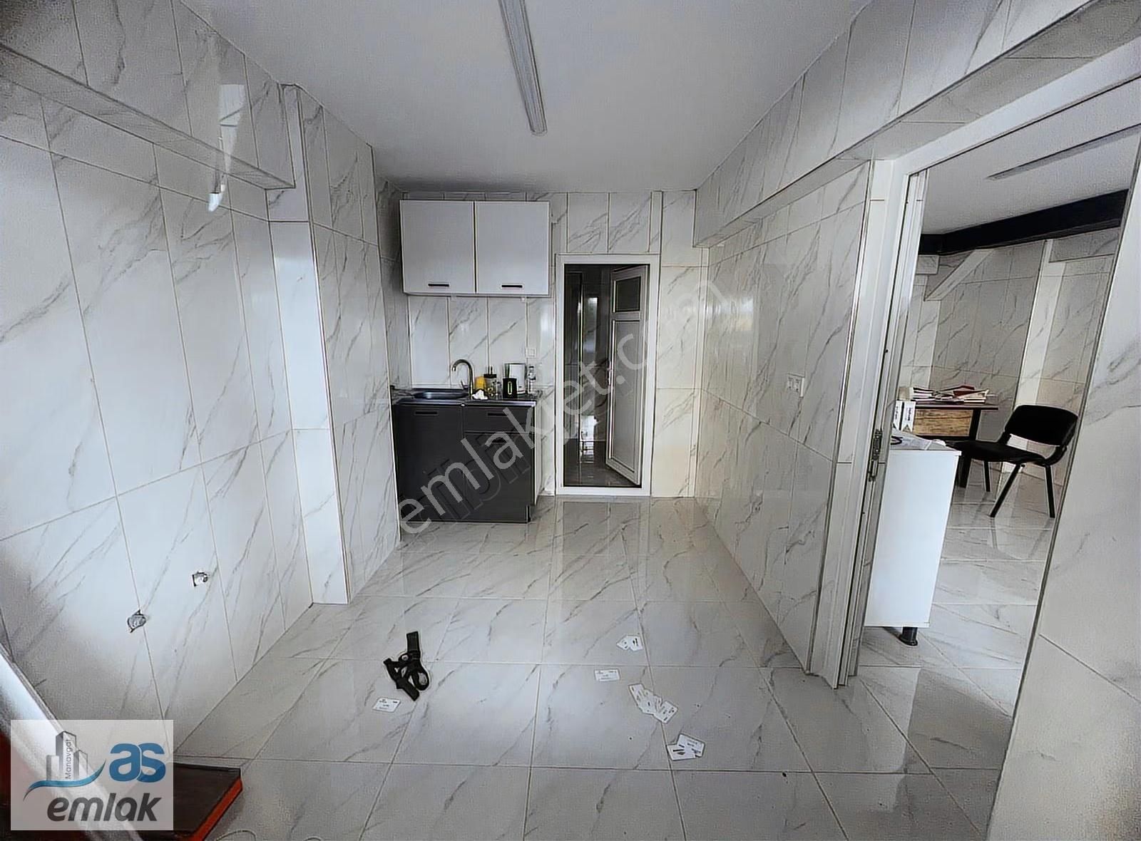 Bahçelievler Mah Demokrasi Yan Caddesinde Satılık Dükkan - Görsel 3