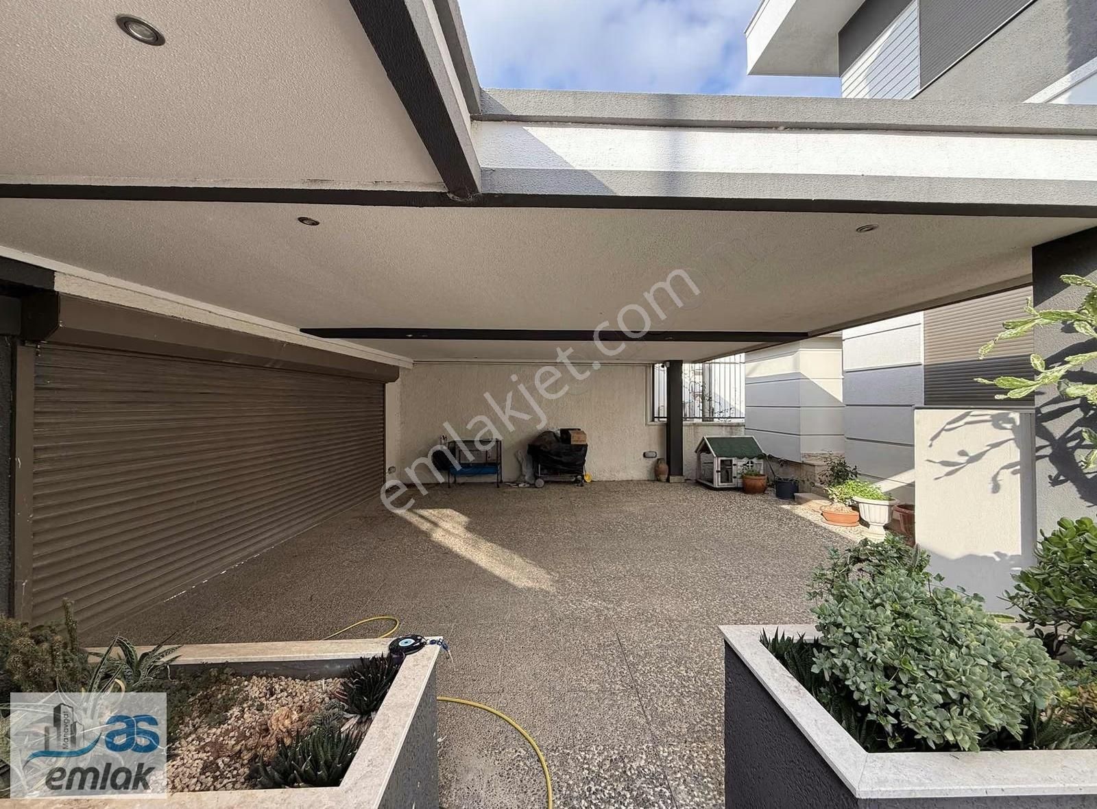 Sorgunda Avm Tarafında Müstakil Lüks Villa - Görsel 5