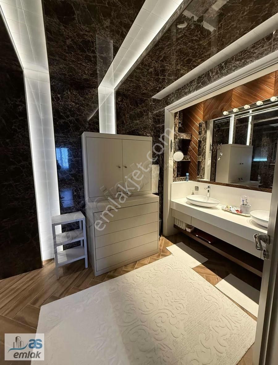 Sorgunda Avm Tarafında Müstakil Lüks Villa - Görsel 6