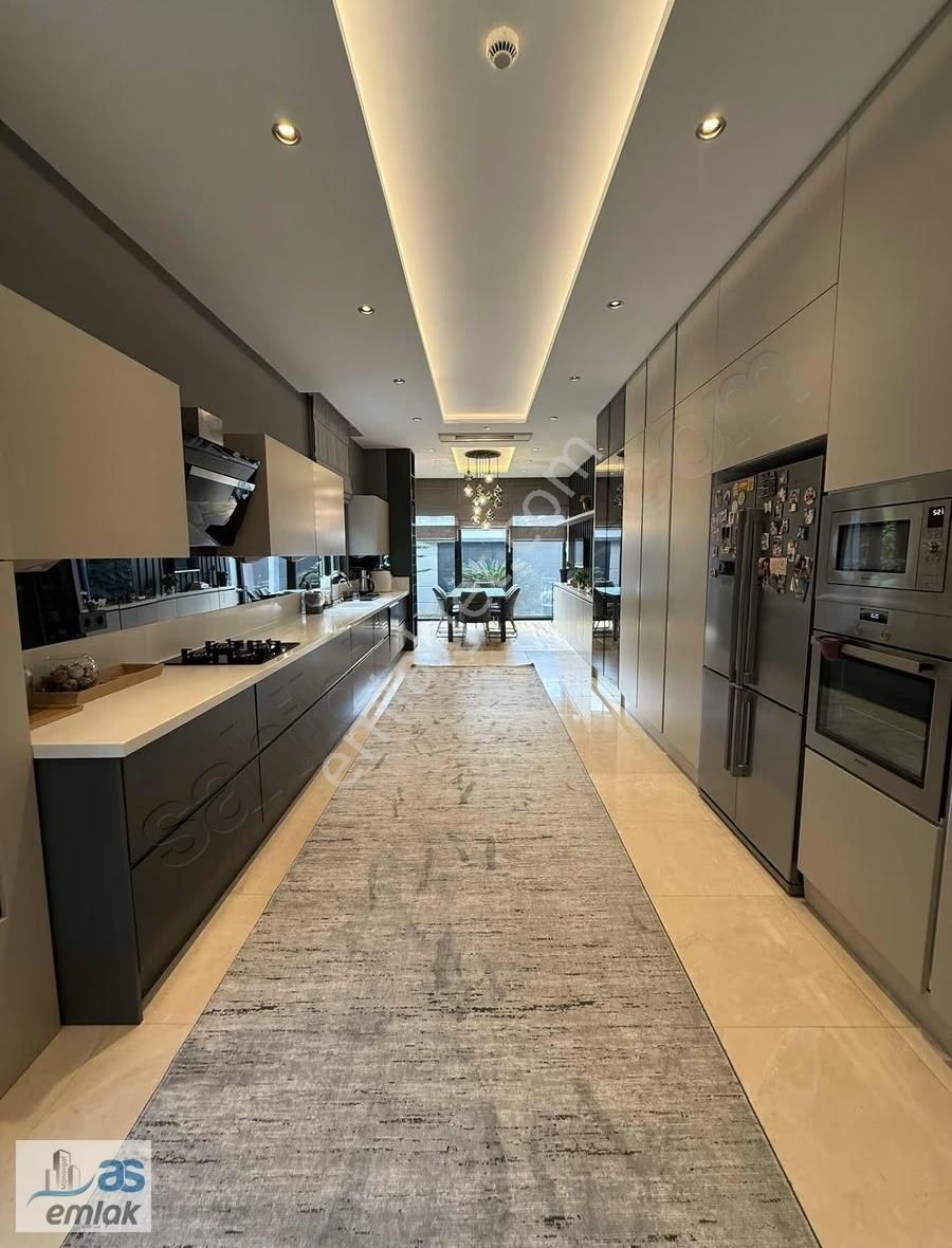 Sorgunda Avm Tarafında Müstakil Lüks Villa - Görsel 9