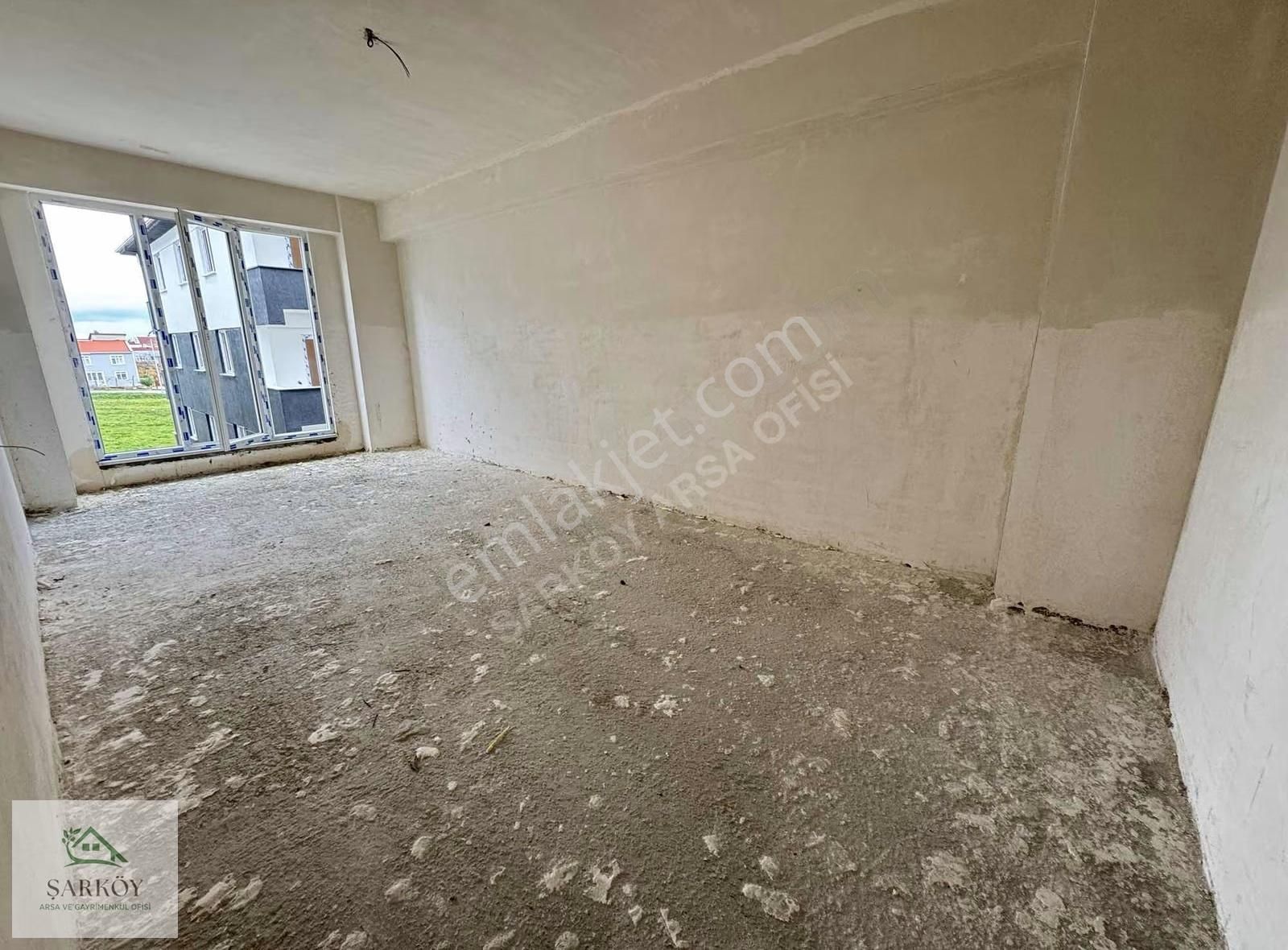 Tekirdağ Zafer Mahallesi Ara Kat Sıfır Güney Cephe 2+1 Daire - Görsel 8