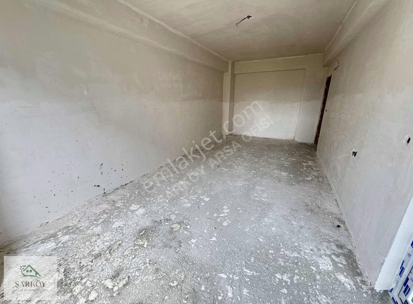 Tekirdağ Zafer Mahallesi Ara Kat Sıfır Güney Cephe 2+1 Daire - Görsel 9