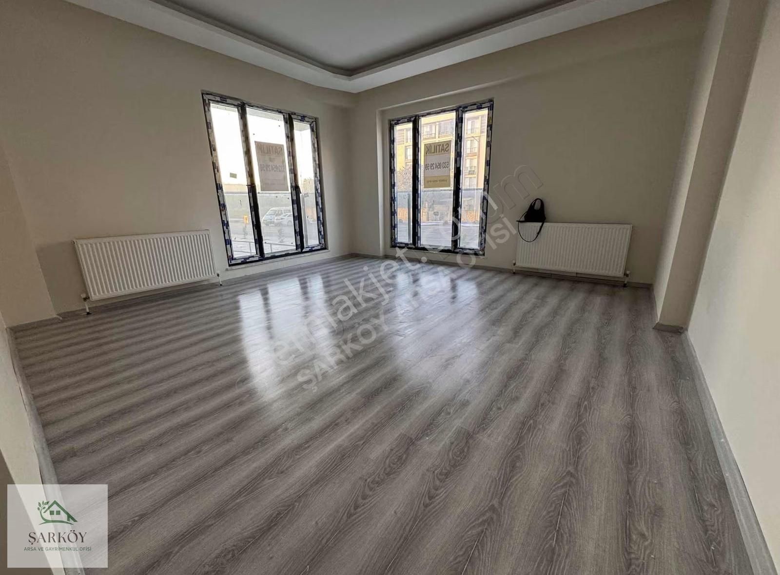 Havuzlu Kapalı Otoparklı 2+1 Satılık Daire 100.yıl Mh.