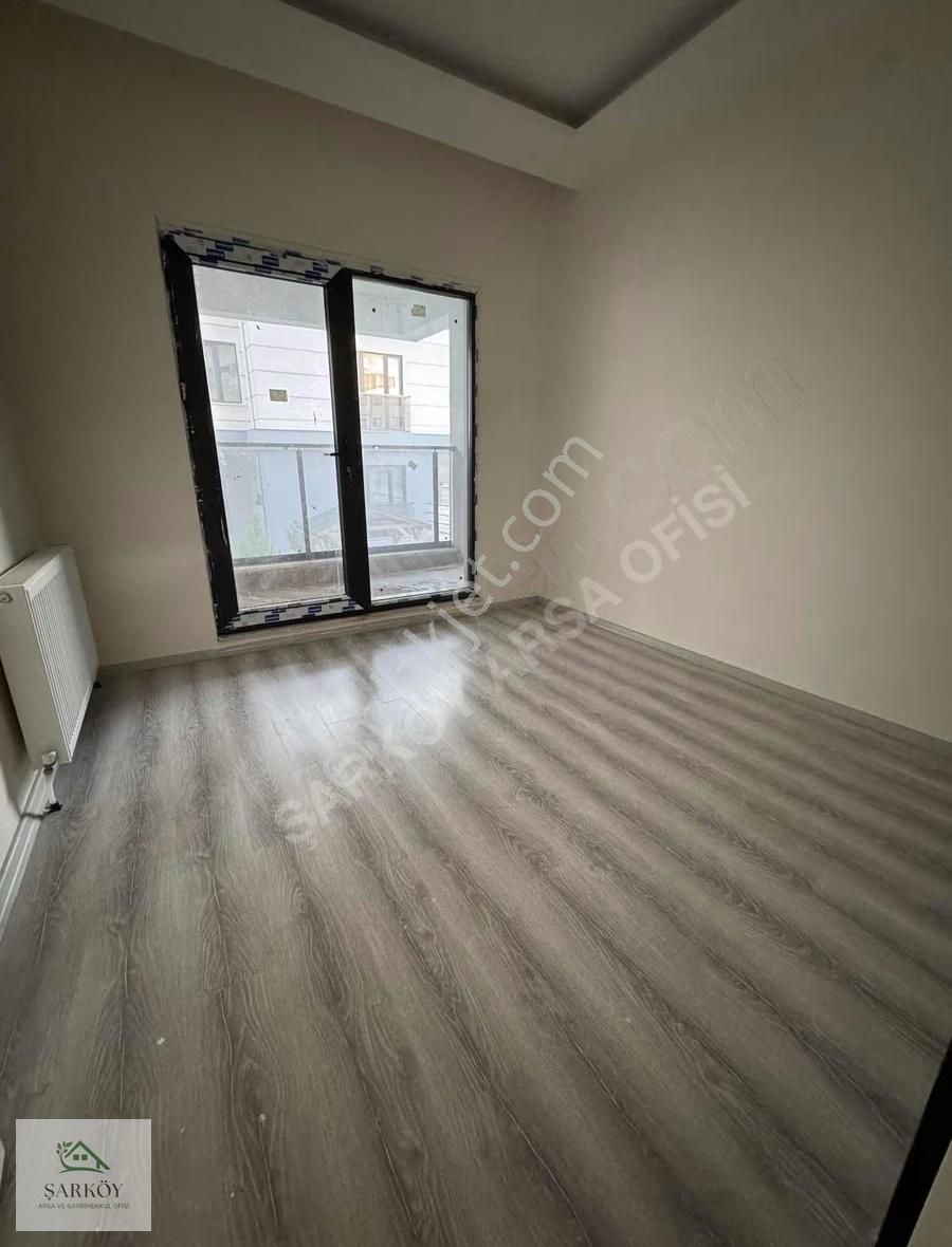 Havuzlu Kapalı Otoparklı 2+1 Satılık Daire 100.yıl Mh. - Görsel 2