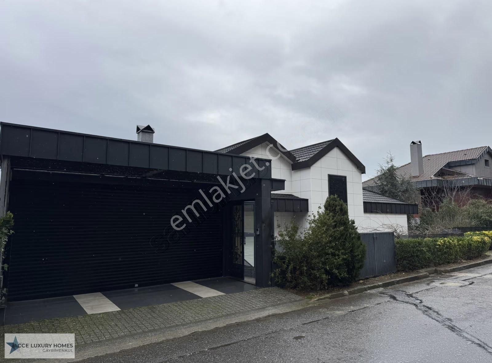 Acarkentte 900 M² Brüt, 1.200 M² Bahçeli, Ultra Lüks Villa