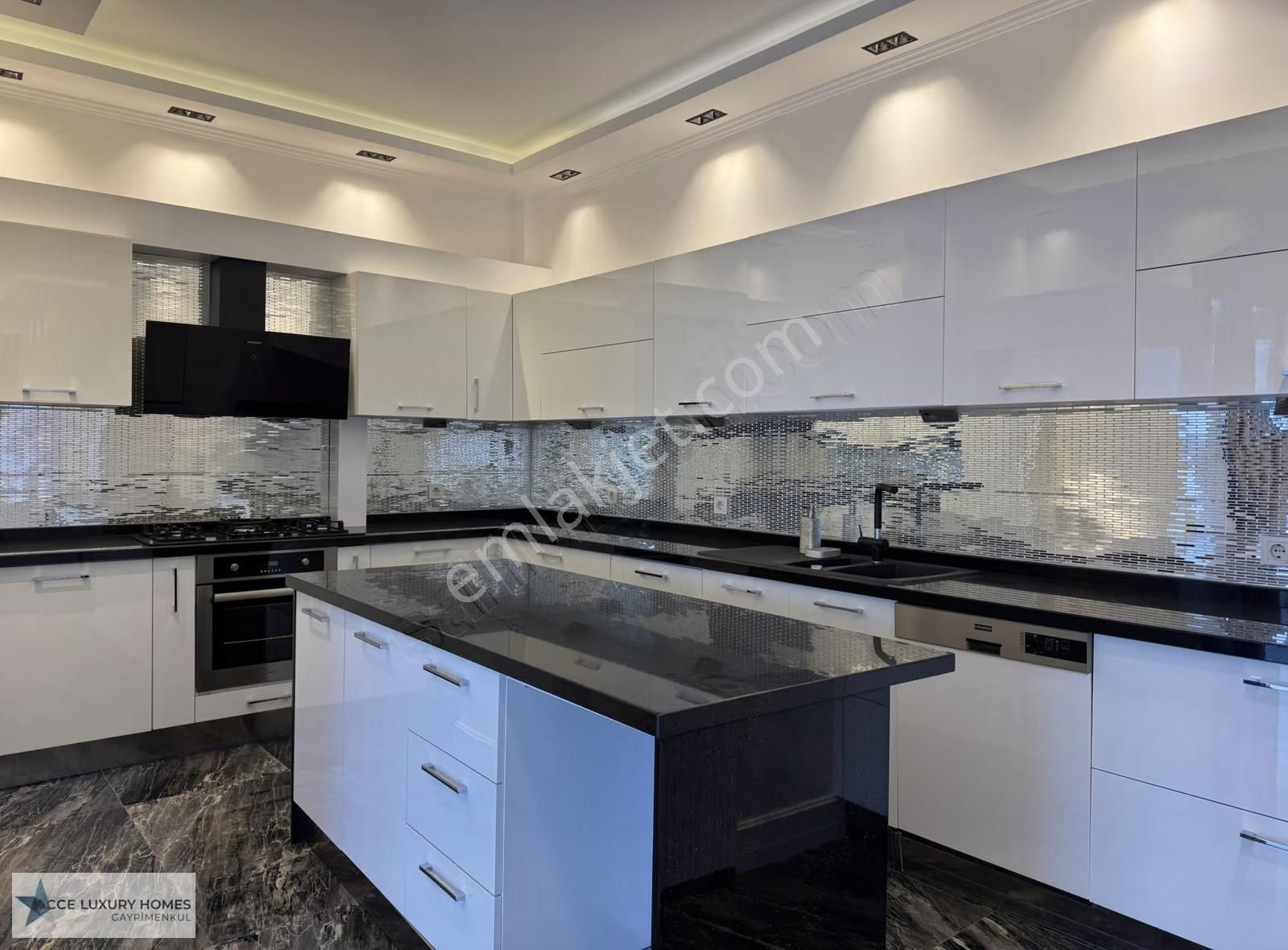 Acarkentte 900 M² Brüt, 1.200 M² Bahçeli, Ultra Lüks Villa - Görsel 11