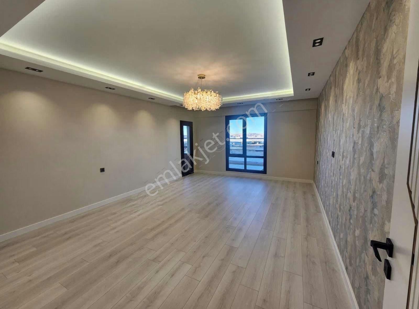 Göktürk Ana Cadde Üzerinde Masrafsız Satılık Ultra Lüx 3.5+1 - Görsel 19