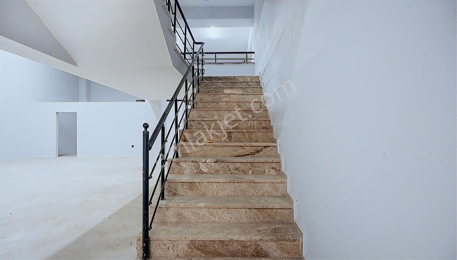 Cb Leveldan Teknosab & Otoyol Aksında Modern İş Yeri - Görsel 22