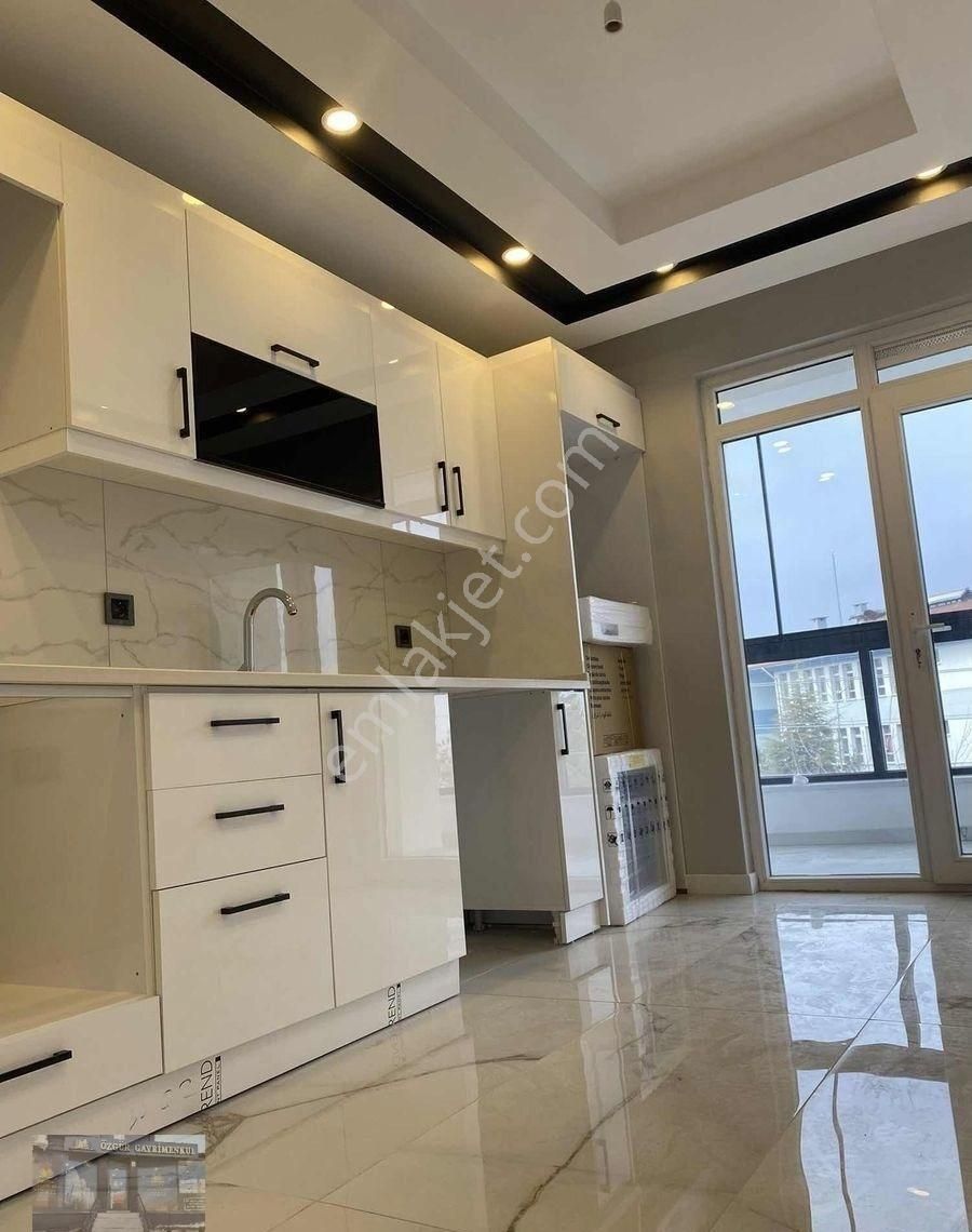 Esentepe Mahallesin De Yerden Isıtmalı Satılık 3+1 Daire - Görsel 31