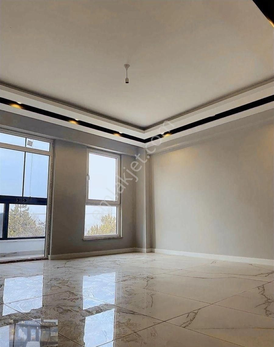 Esentepe Mahallesin De Yerden Isıtmalı Satılık 3+1 Daire - Görsel 14