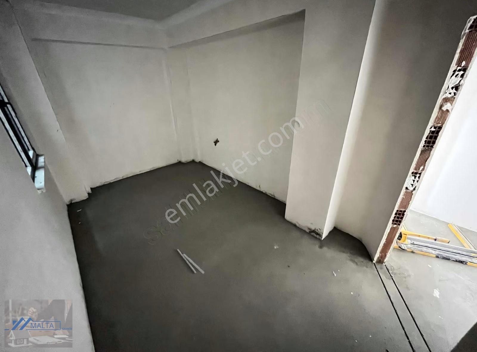 Maltadan 600 Evlerde 2+1 Ön Cephe Satılık Daire - Görsel 14