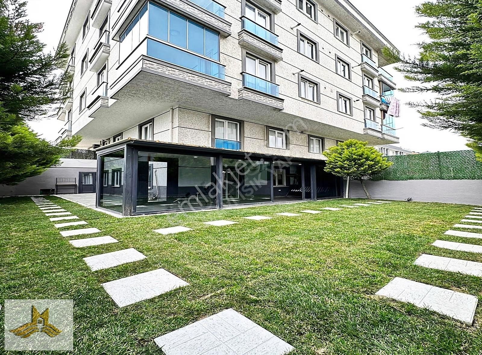 Mavi Işık'dan Beylikdüzü'nde Müstakil Kış Bahçeli 2+1 Satılık !!