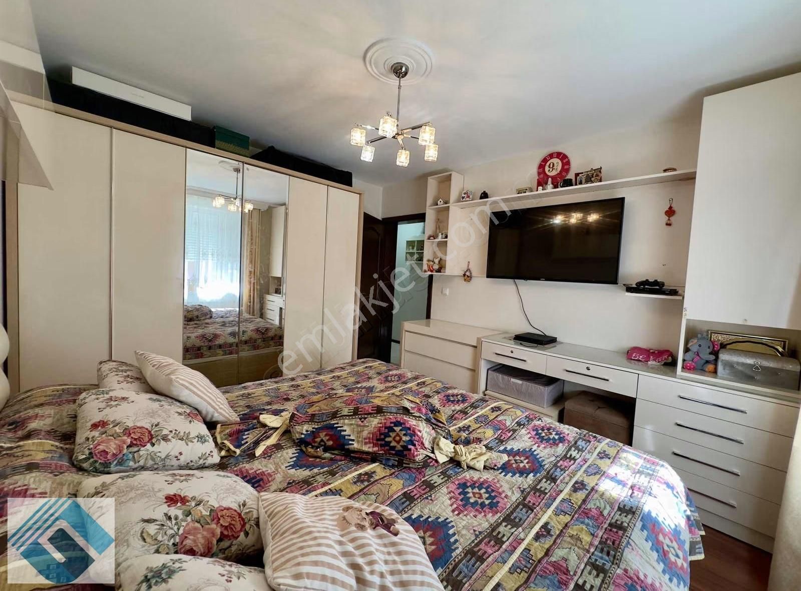 Beylikdüzü Parlamenterler Sitesi Ön Blok Ful Deniz Manzaralı - Görsel 5