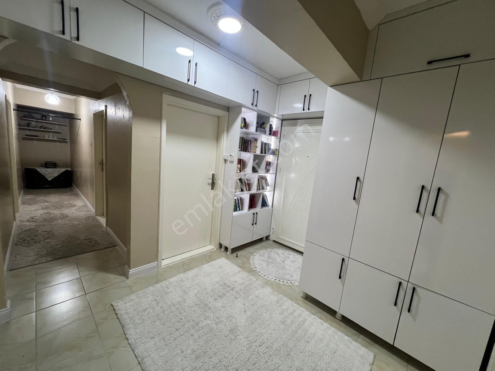 Ufuktepe Cadde Yakını Katta Masrafsız 3+1 - Görsel 12