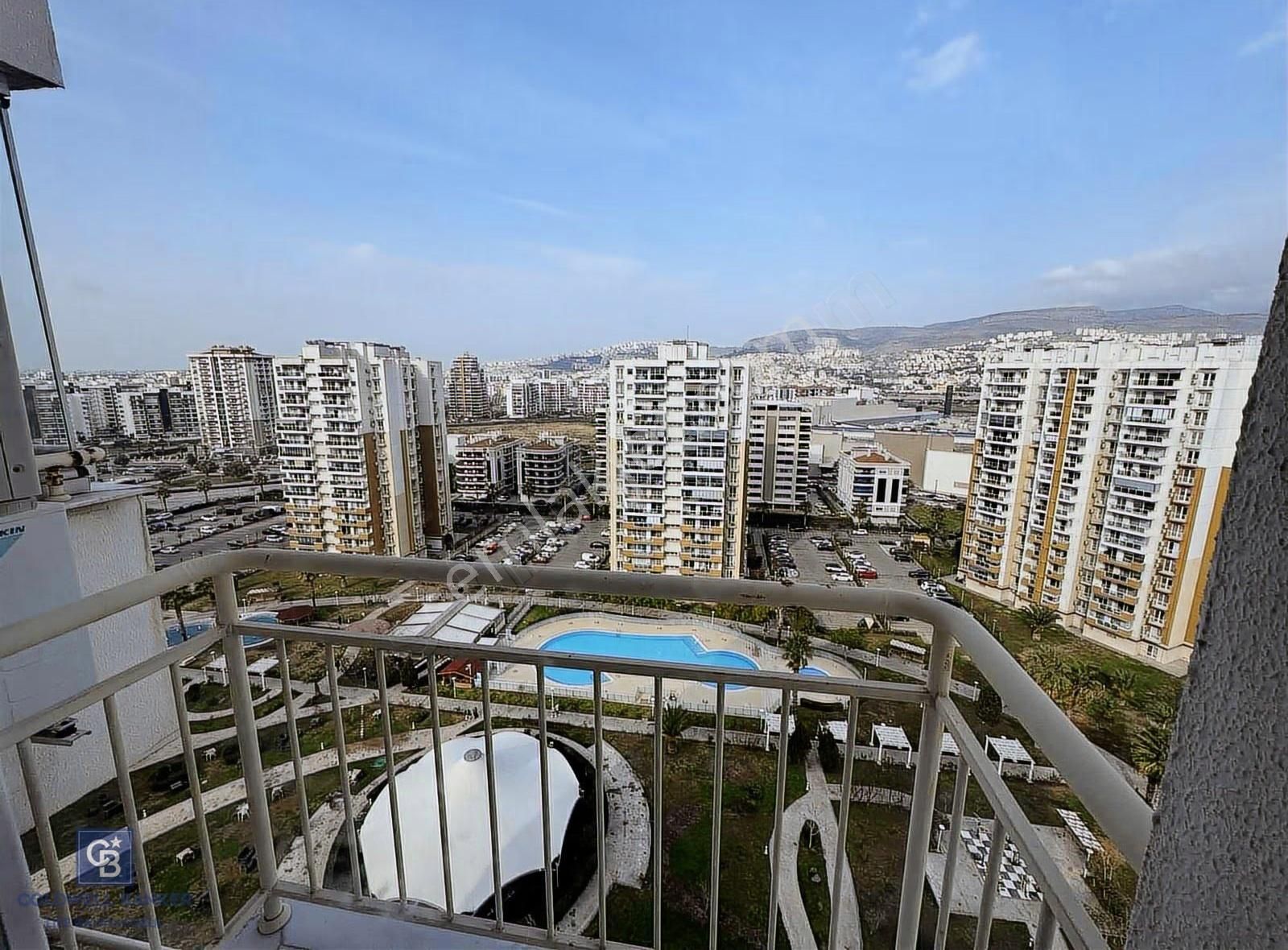 Mavişehir Emlakkonut Sitesinde Tadilatlı 4+1 Kiralık Daire - Görsel 2