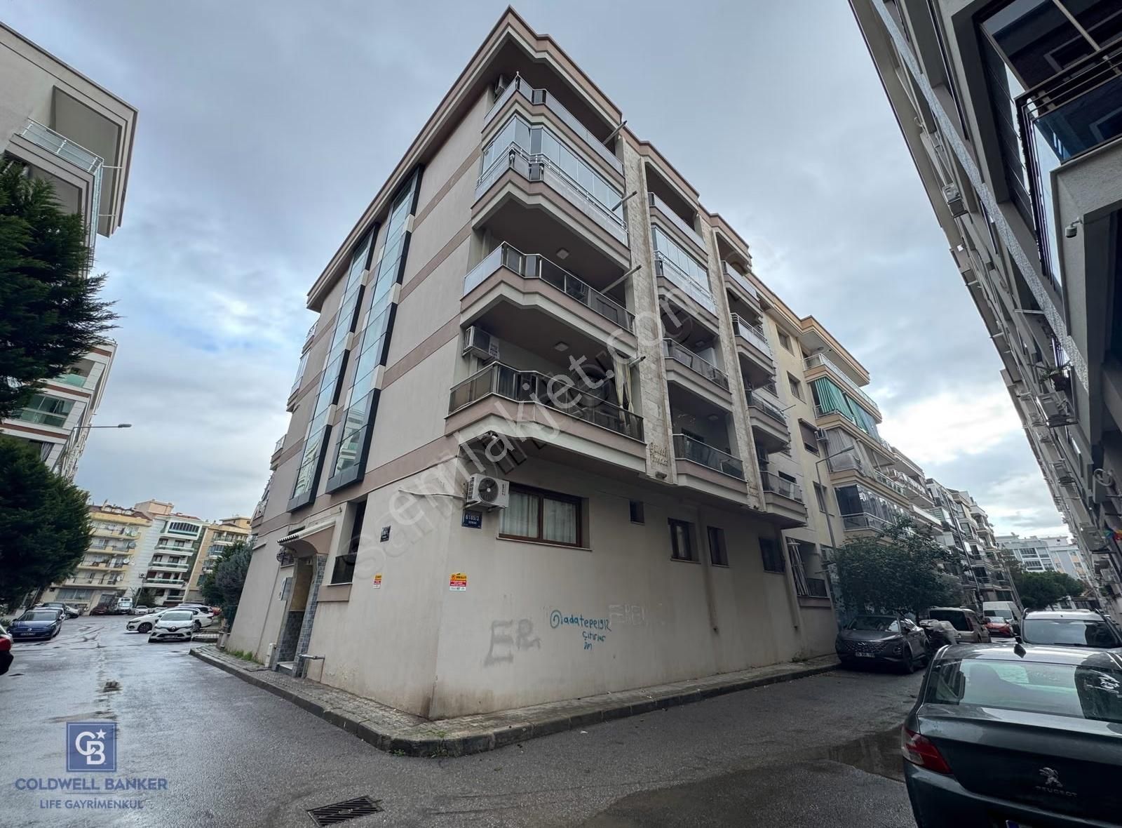 Karşıyaka Fikri Altay Da Satılık Geniş 3+1 Daire - Görsel 11