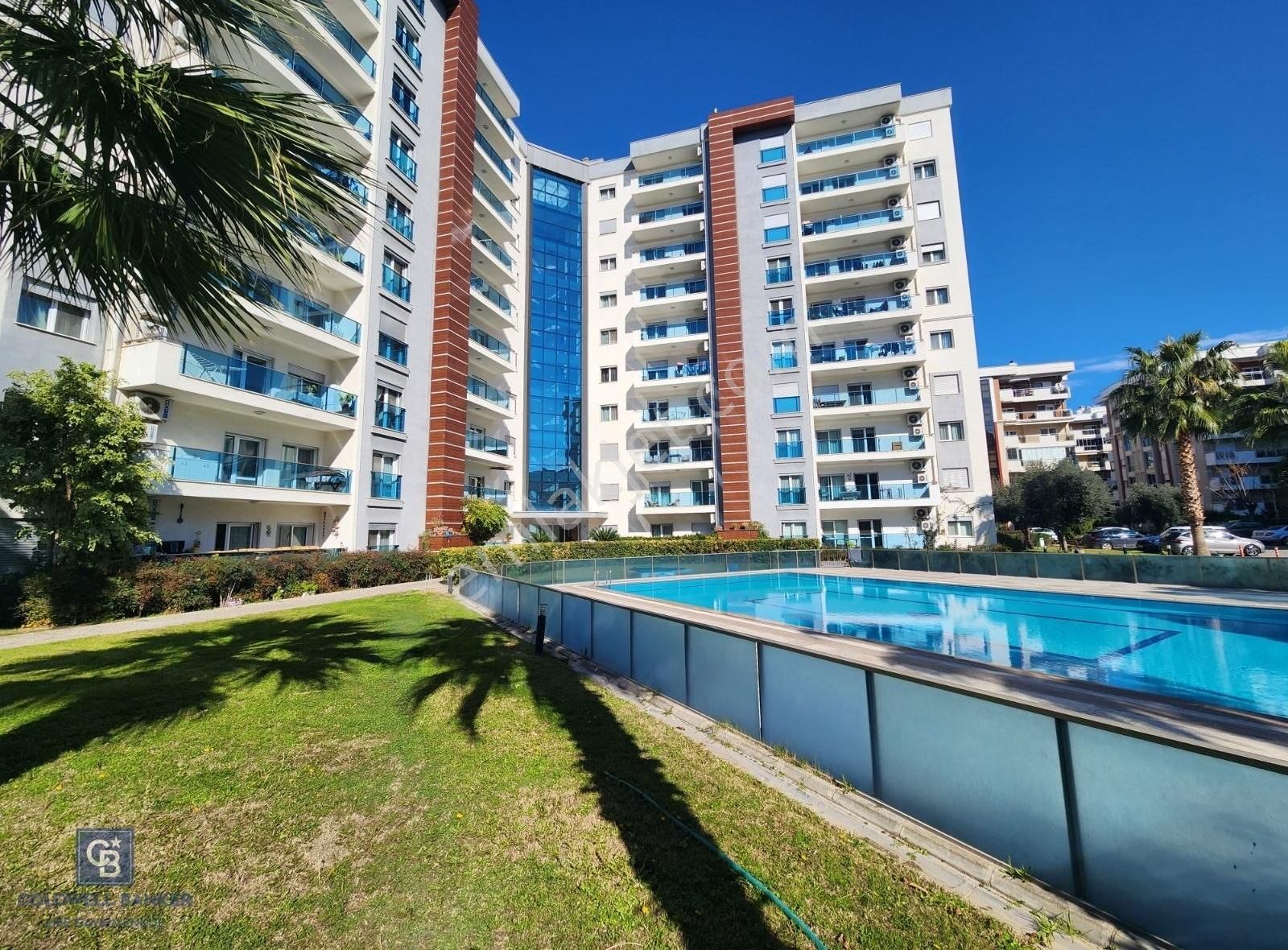 Mavişehir Ata Yaşam Sitesinde Geniş Kiralık 1+1