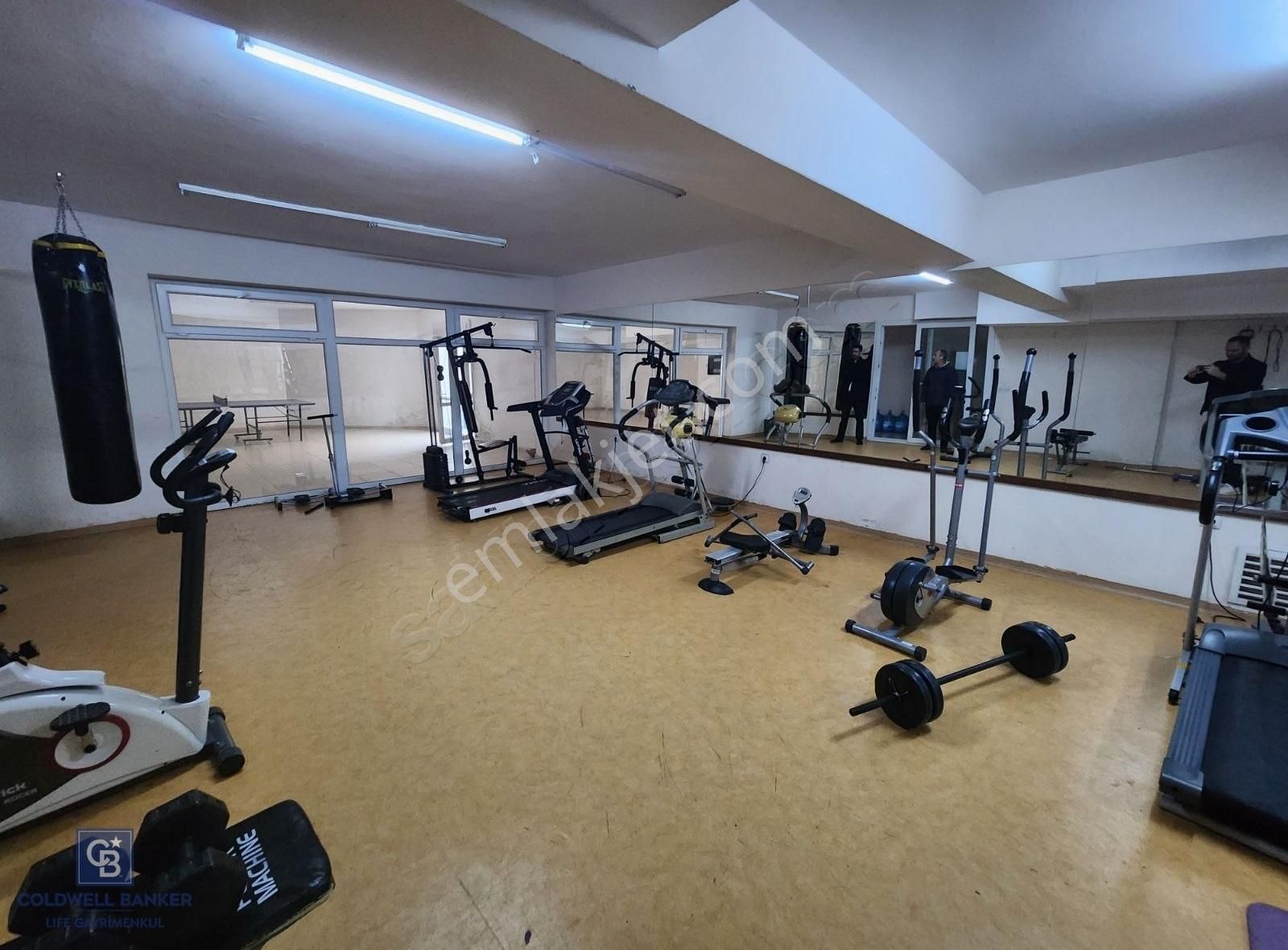 Mavişehir Ata Yaşam Sitesinde Geniş Kiralık 1+1 - Görsel 6