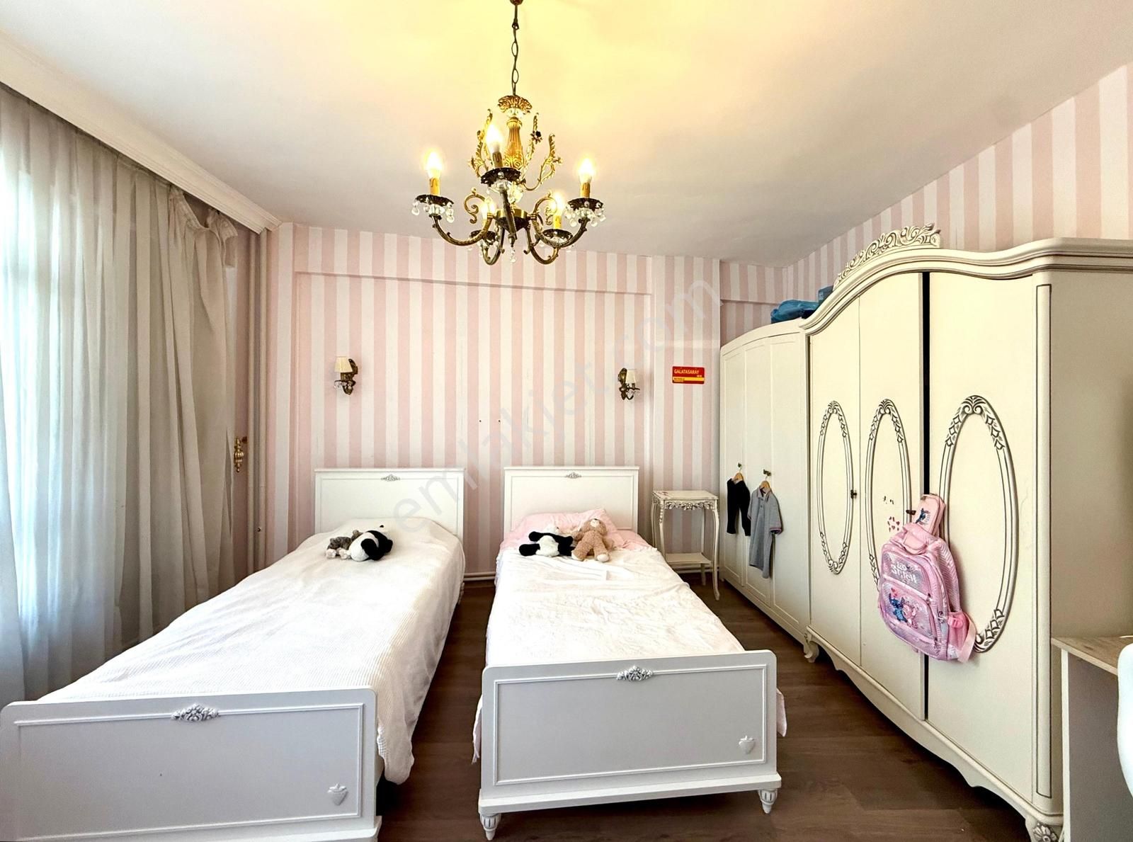 Şehrin Merkezinde Cumhuriyet Meydanına Yakın 4+1 Satılık Daıre - Görsel 8