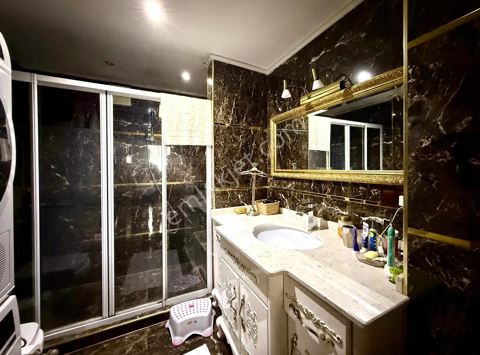 Şehrin Merkezinde Cumhuriyet Meydanına Yakın 4+1 Satılık Daıre - Görsel 24