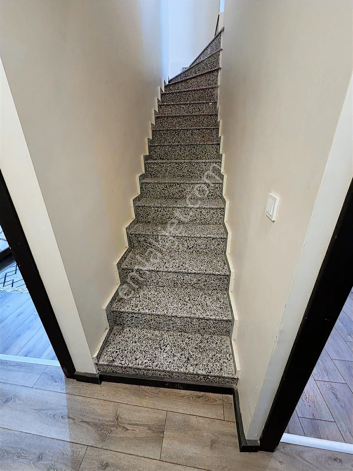 Bilgi Kolejine Yakın Lokasyonda 4+2 Tera Dubleks Daire - Görsel 9