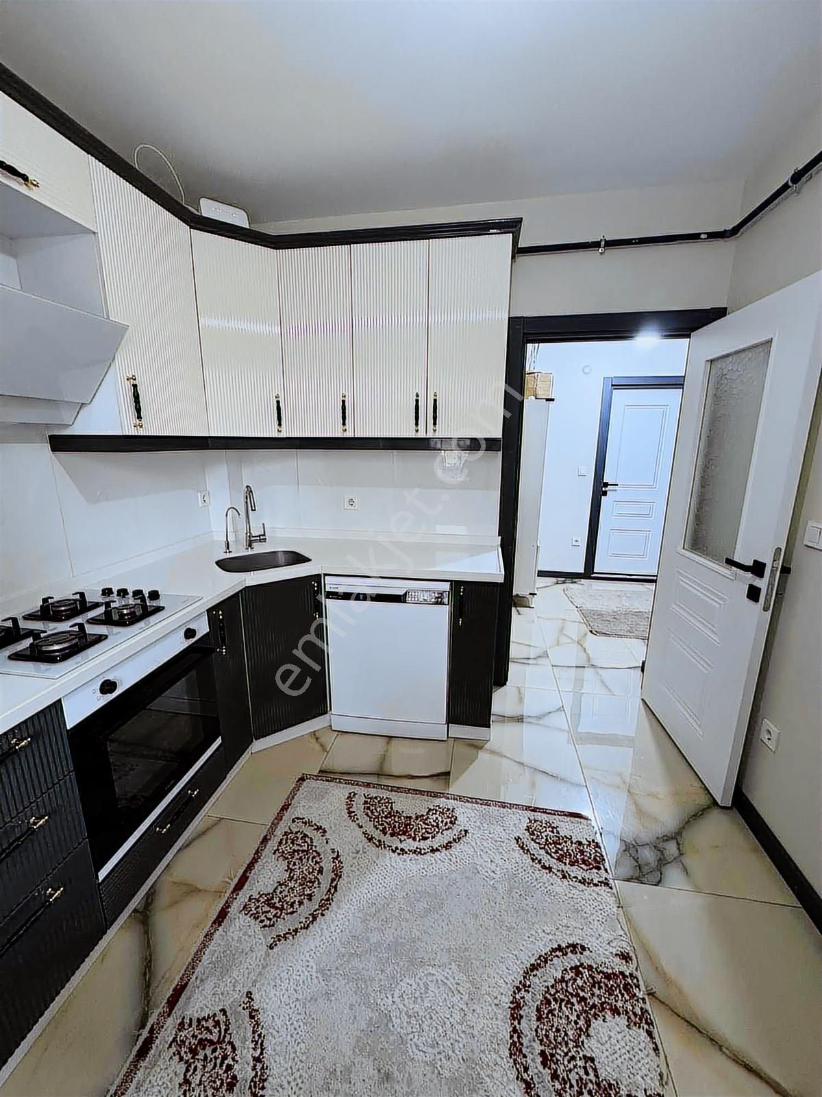 Bilgi Kolejine Yakın Lokasyonda 4+2 Tera Dubleks Daire - Görsel 5