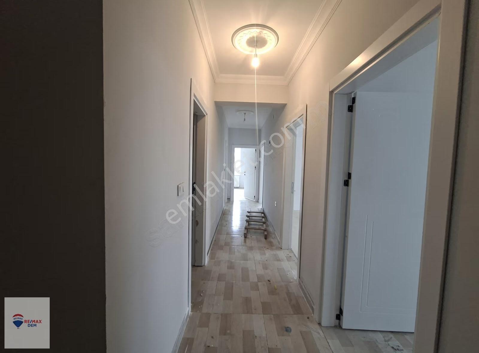 Remax Dem'den Halitpaşa Mahalesi Satılık 3+1 Fırsat Daire - Görsel 14