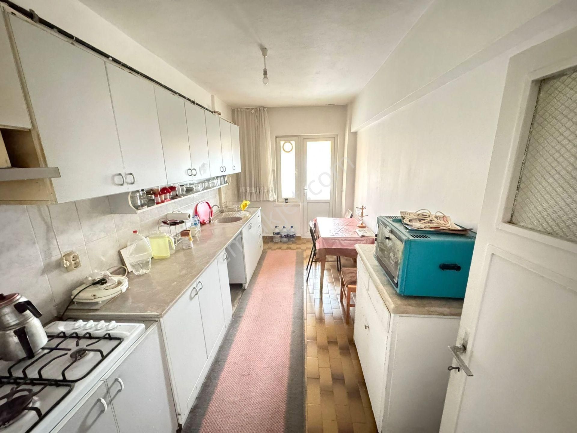 Şafak'tan Kuyuyazısında 3+1 Ön Cephe Çok Geniş Katta Çift Balkon - Görsel 4