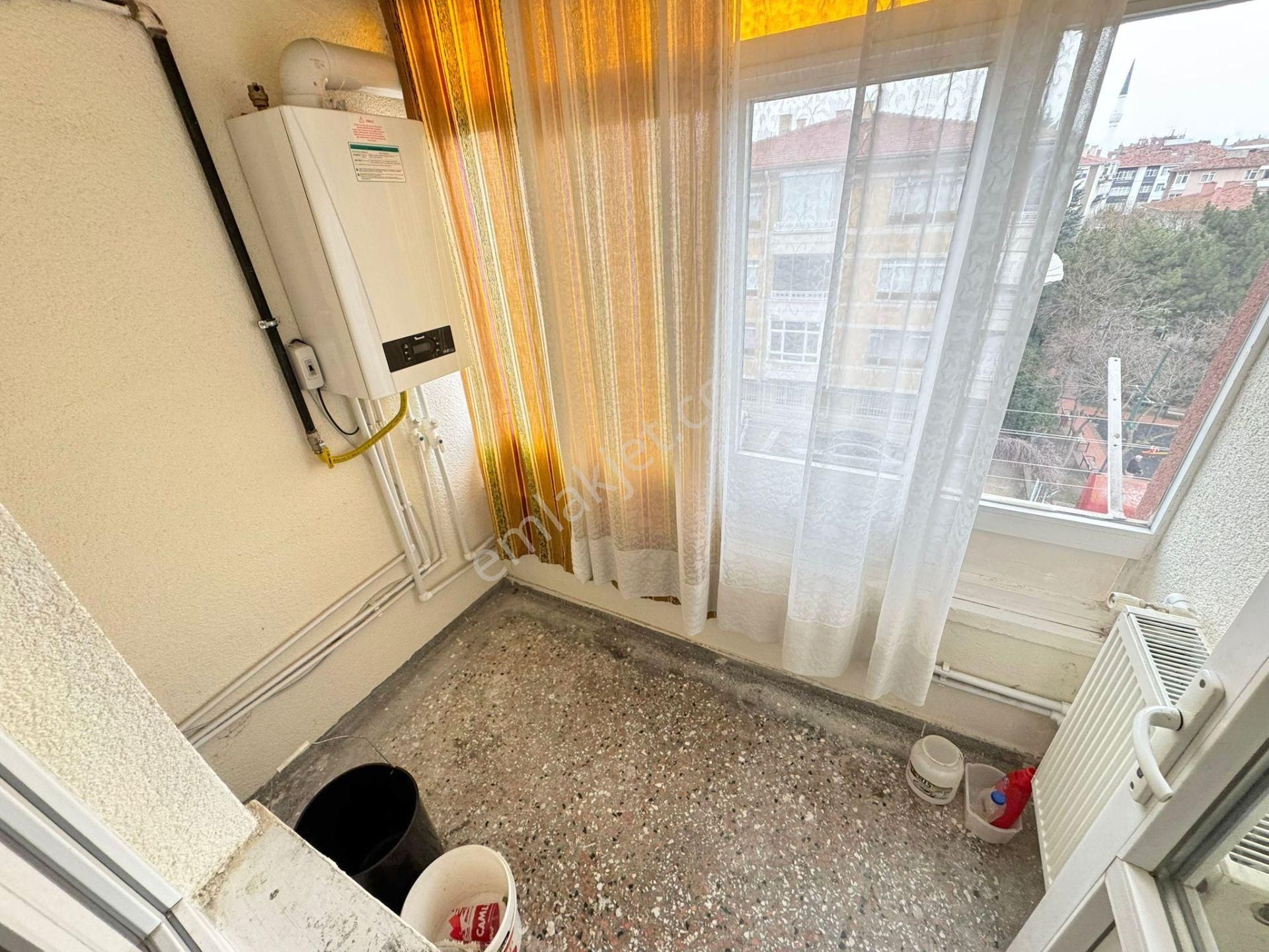 Şafak'tan Kuyuyazısında 3+1 Ön Cephe Çok Geniş Katta Çift Balkon - Görsel 24