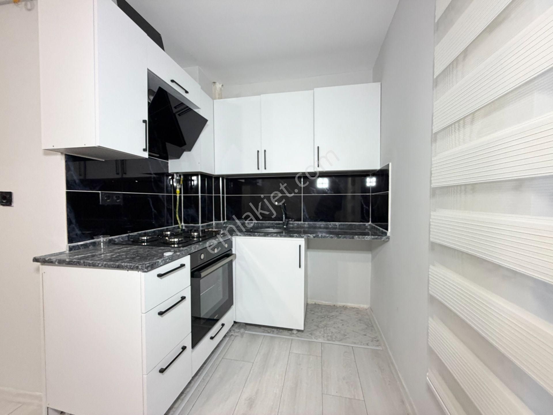 En İyi Fiyat Garantisi! Eşyalı İskanlı 1+1 - Görsel 3