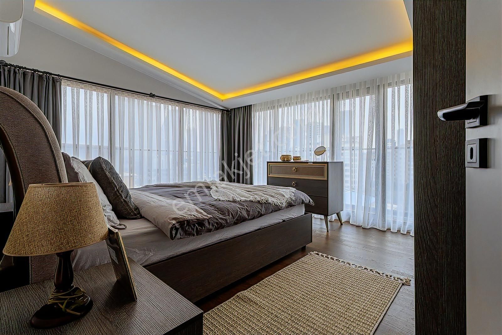 Çukurambar'da Ful Eşyalı Lüx Rezidans - Abd Büyükelçiliği Yanı - Görsel 3