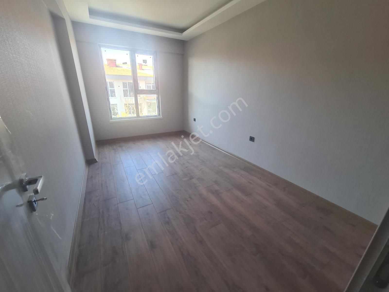 Hastane Ve Üniversite Yakını, Bulvar Üzeri, Site İçi 1+1 Daire - Görsel 16