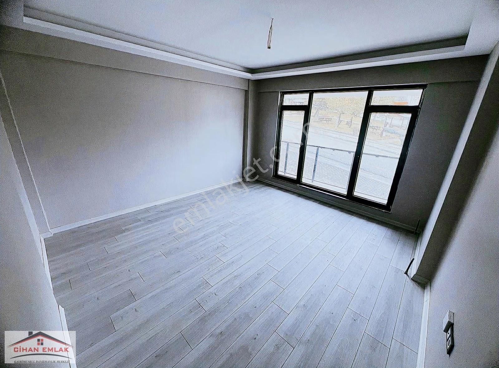 Sancaktepede Park Manzaralı Kırıkkaleliler Cadde Üzeri 3+1 Daire - Görsel 19