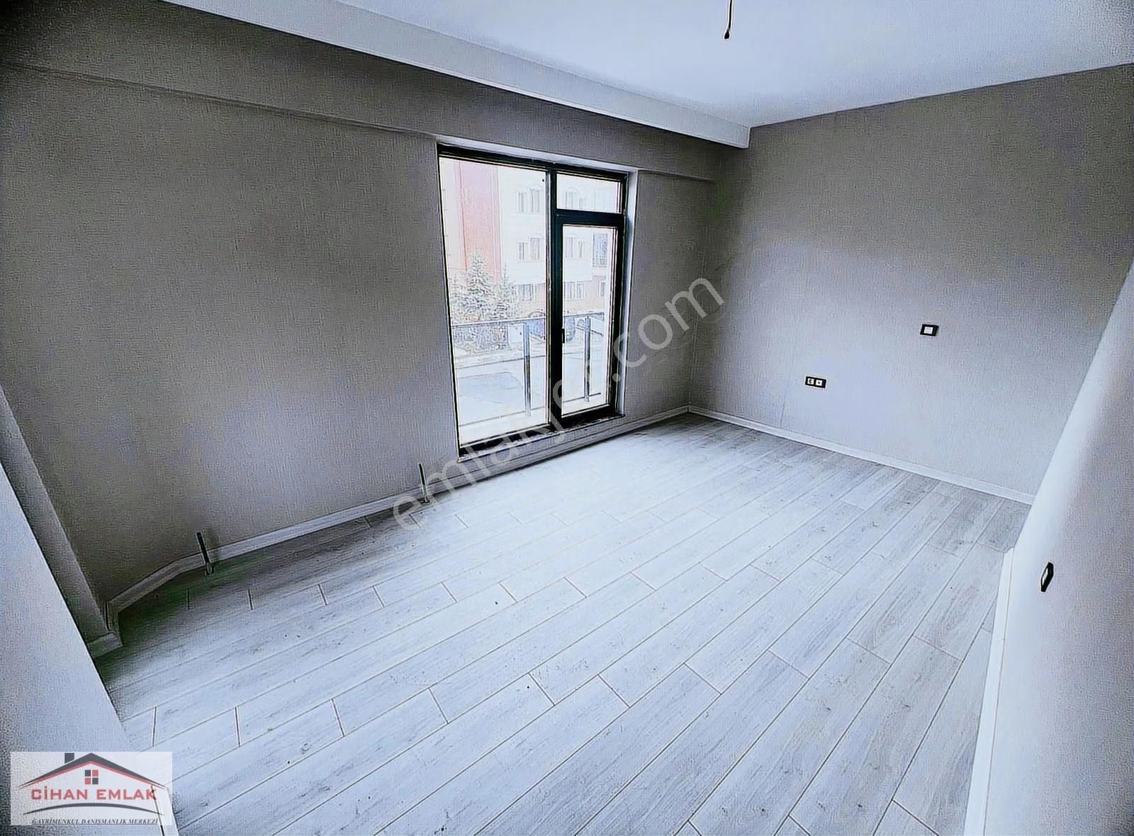 Sancaktepede Park Manzaralı Kırıkkaleliler Cadde Üzeri 3+1 Daire - Görsel 14
