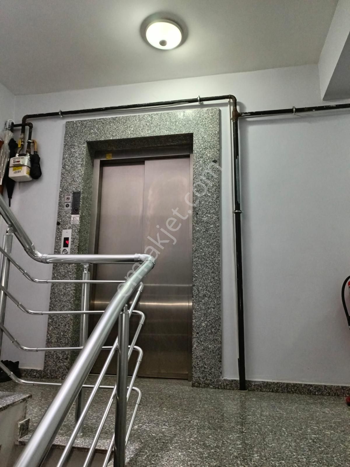 Yeni Binada,balkon Ve Teras Keyifli,ulaşımlara Komşu,ebeveynli. - Görsel 34