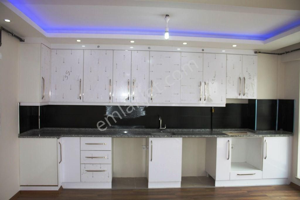 Ender Uysal Gayrimenkulden 2+1 Kervansaray Mahallesin De Kiralık Daire...