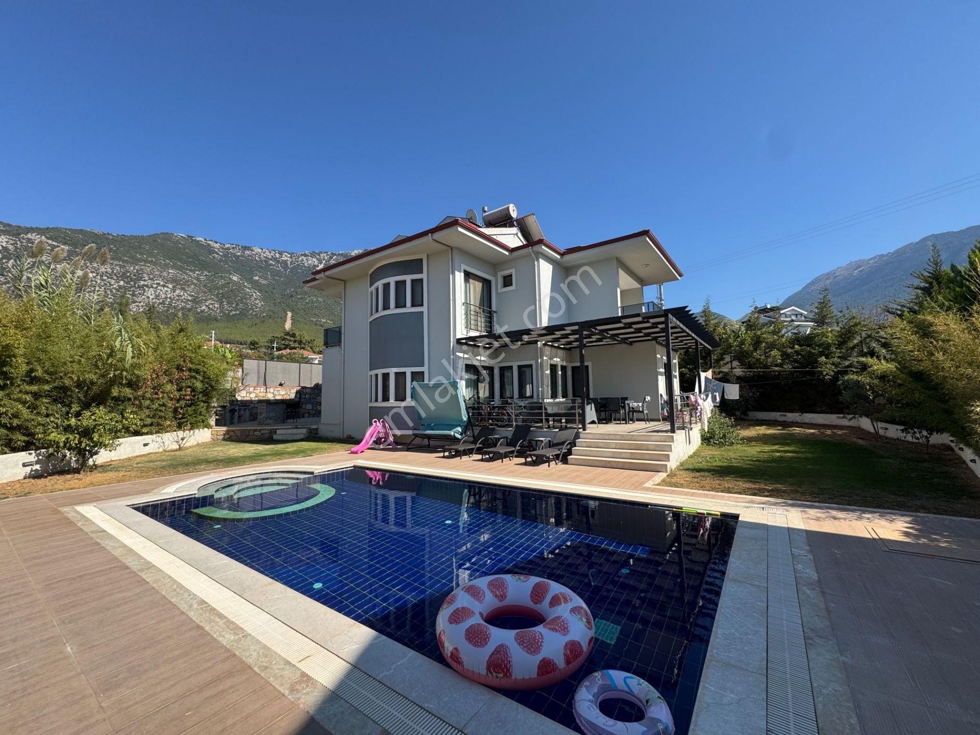 Ölüdeniz'de 753 M2 Arsaya Sahip 5+1 Triplex Villa - Görsel 21