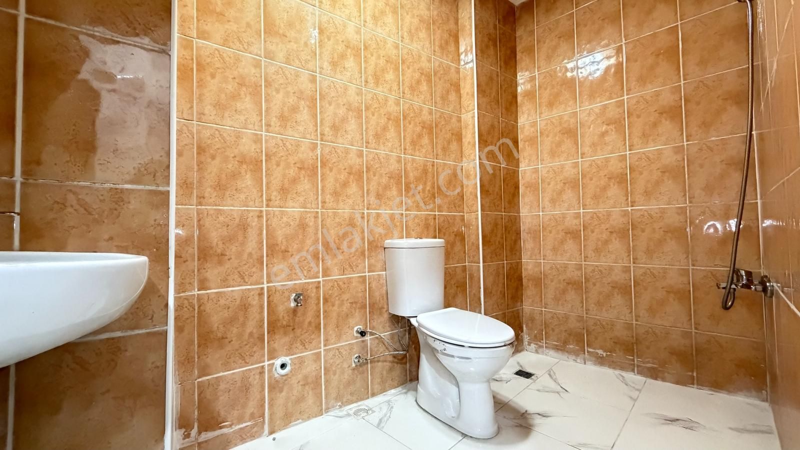 İlka'dan Talatpaşa 2+1 Kiralık Daire Cadde Üzeri Metrobüse 7dk - Görsel 15