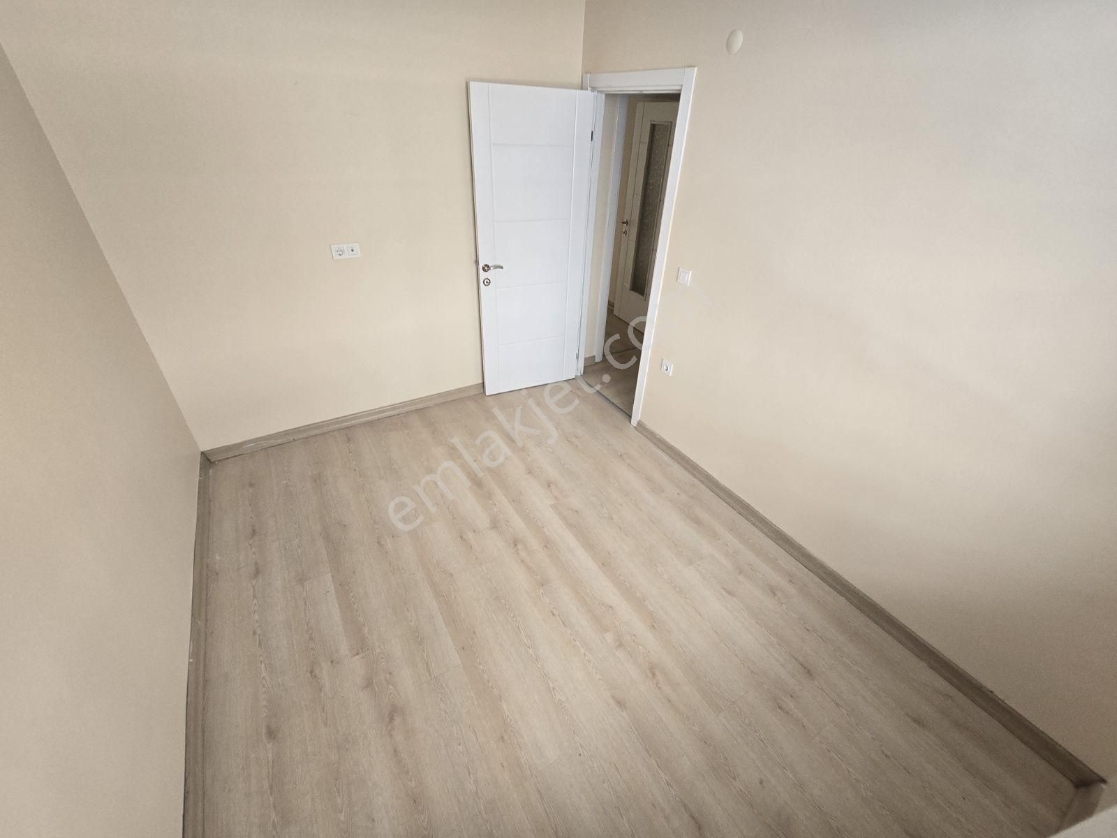 Pusula İnş.tan Ugurmumcu Mah Cadeye Yakın 85m2 Yuksek Giriş Kat - Görsel 10