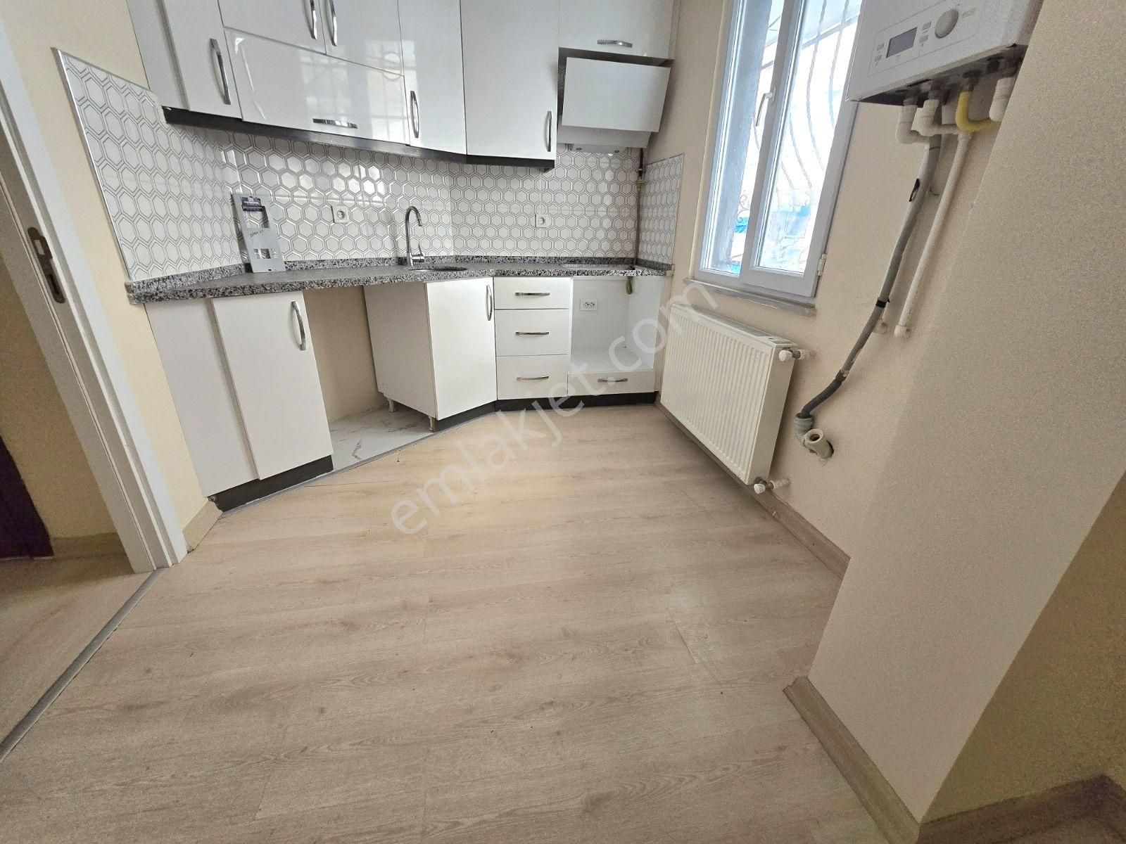 Pusula İnş.tan Ugurmumcu Mah Cadeye Yakın 85m2 Yuksek Giriş Kat - Görsel 3