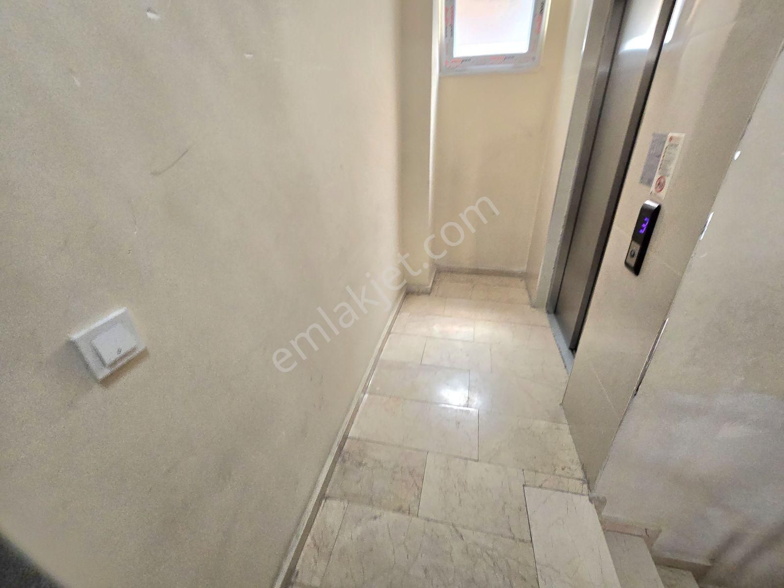 Pusula İnş.tan Ugurmumcu Mah Cadeye Yakın 85m2 Yuksek Giriş Kat - Görsel 30