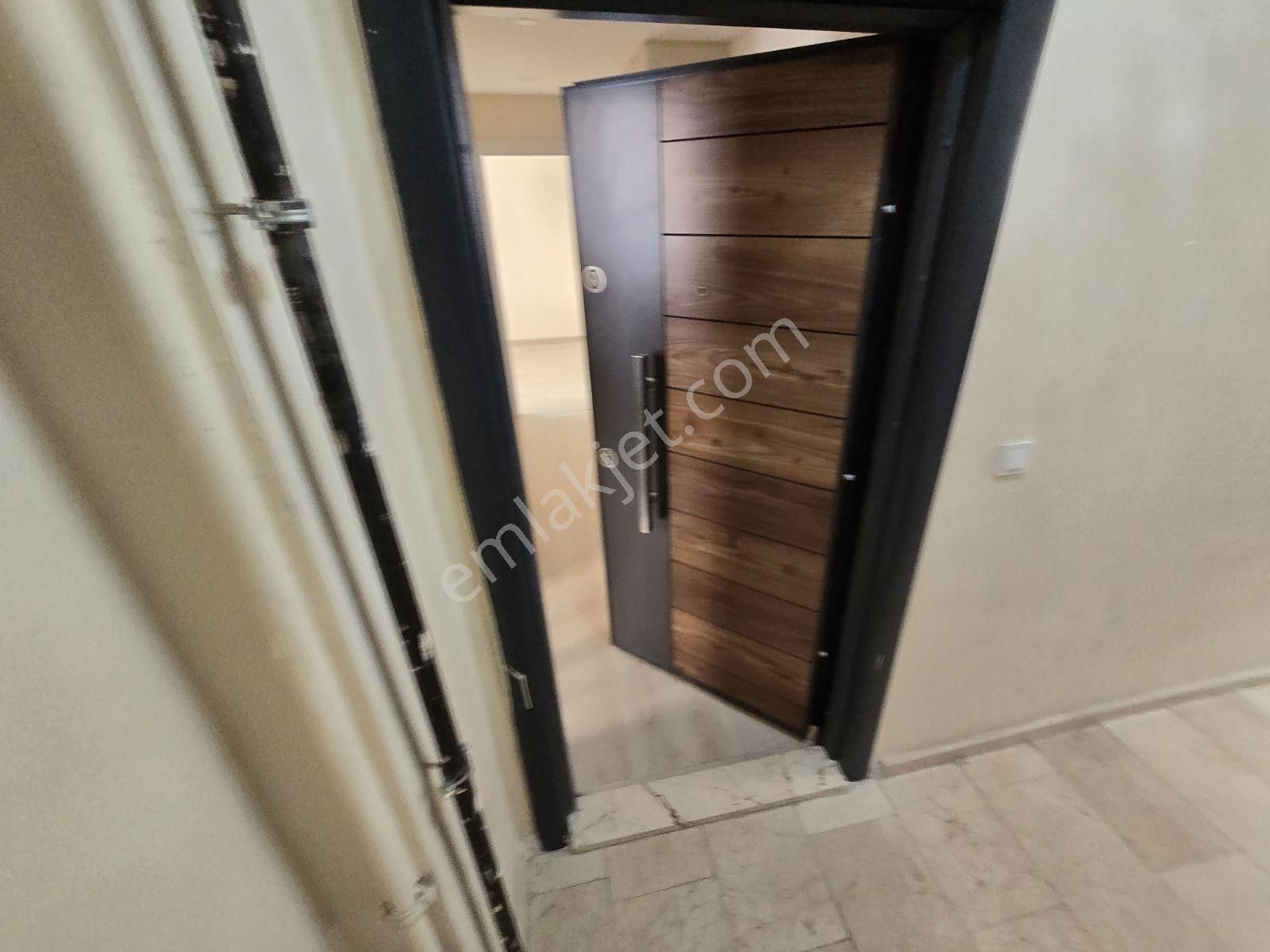 Pusula İnş.tan Ugurmumcu Mah Cadeye Yakın 85m2 Yuksek Giriş Kat - Görsel 34