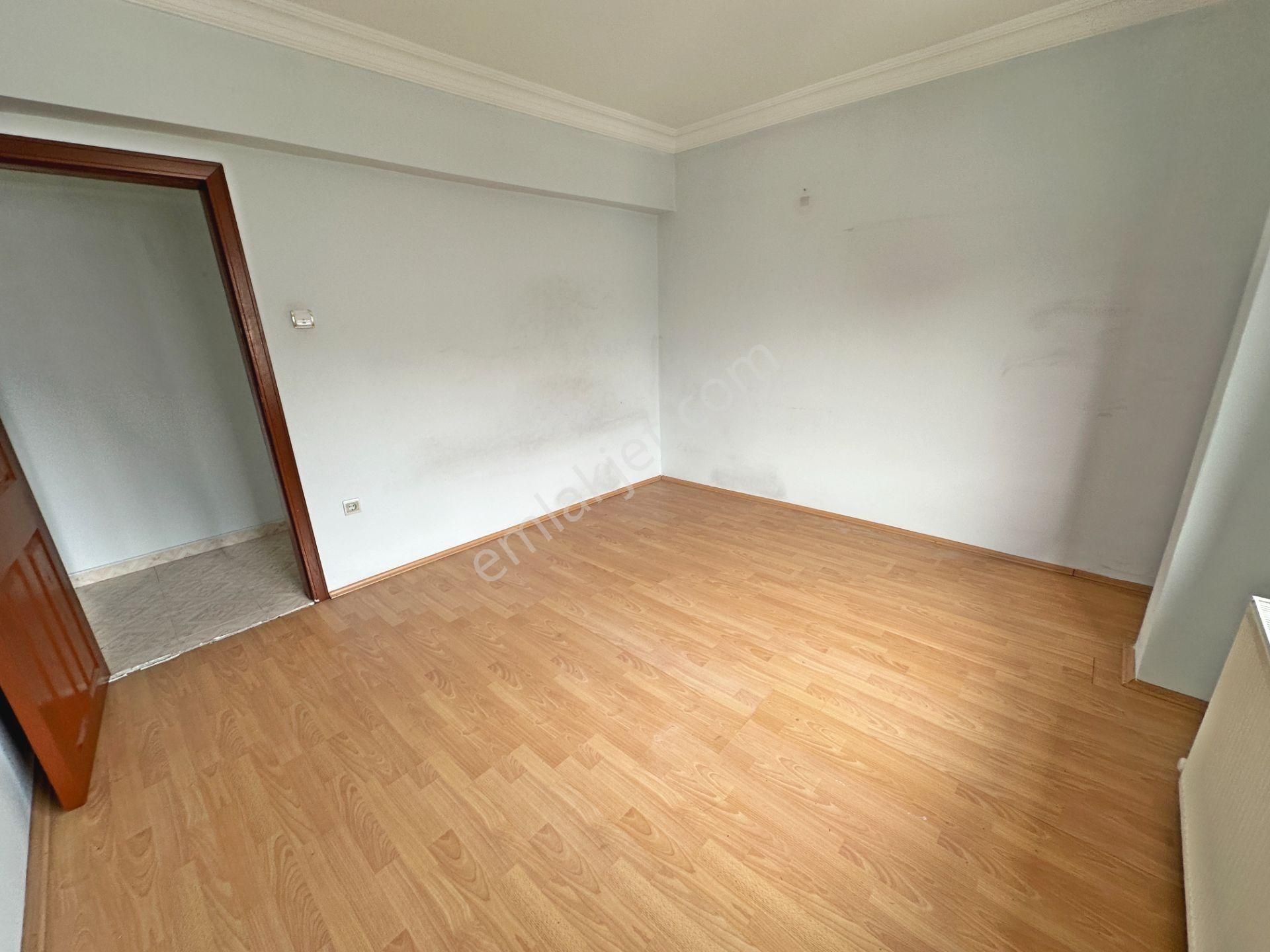 Misket Düzlükte Tren Yakını Açık Teraslı 4+1 Kiralık Dublex - Görsel 22