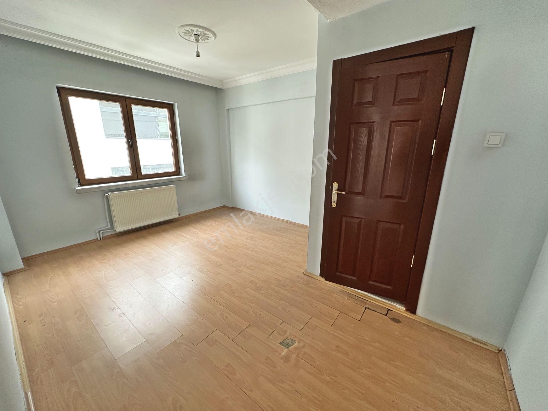 Misket Düzlükte Tren Yakını Açık Teraslı 4+1 Kiralık Dublex - Görsel 13