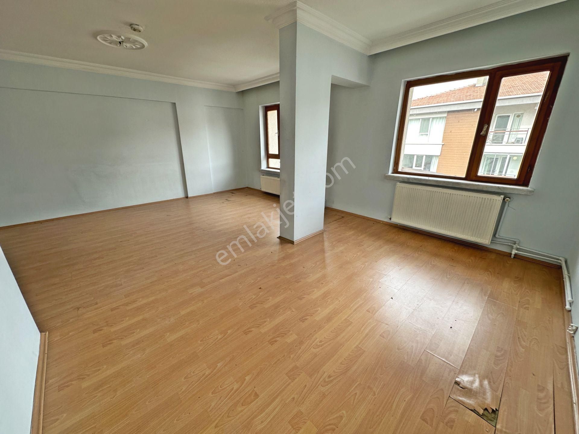 Misket Düzlükte Tren Yakını Açık Teraslı 4+1 Kiralık Dublex - Görsel 4