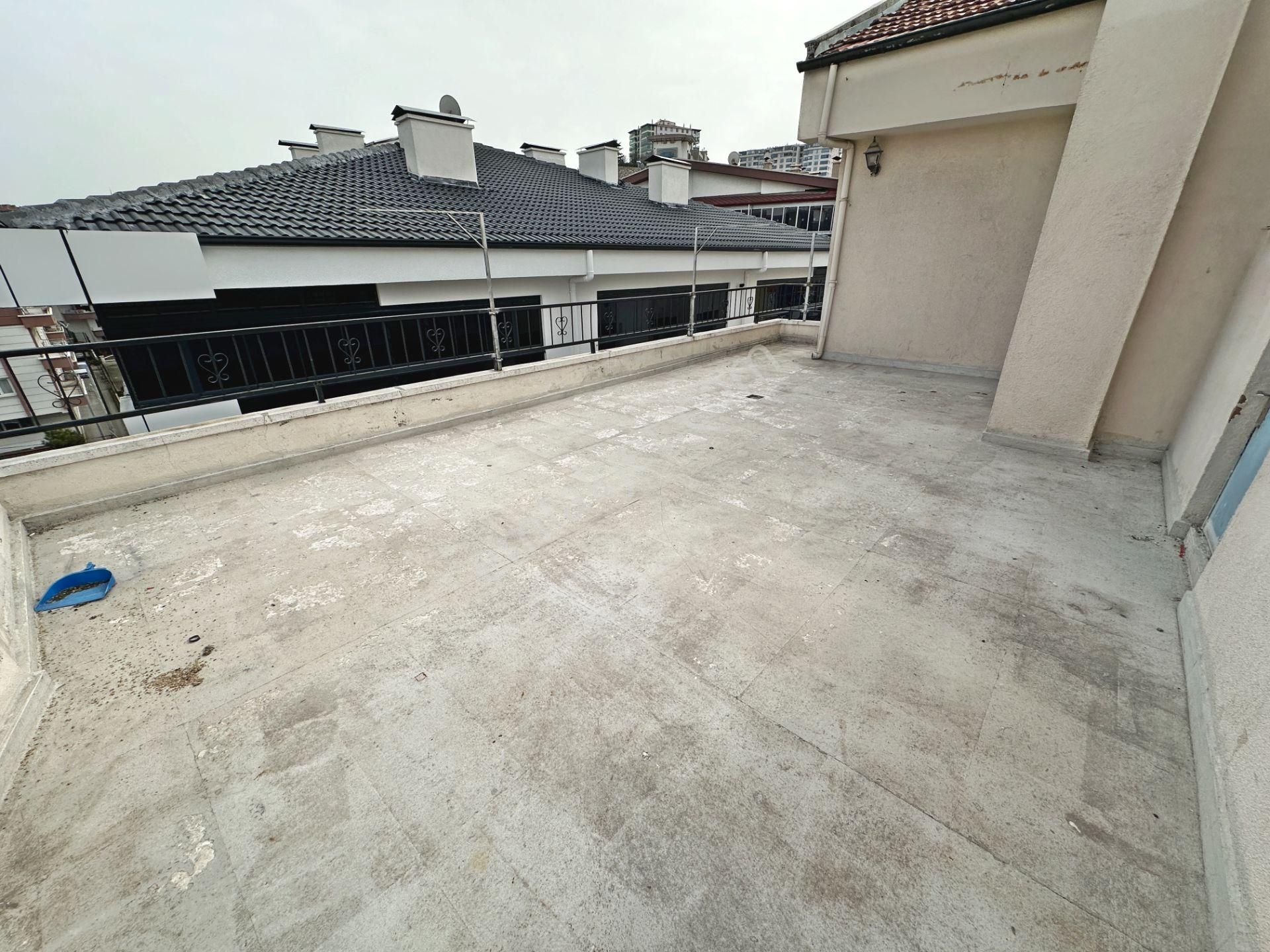 Misket Düzlükte Tren Yakını Açık Teraslı 4+1 Kiralık Dublex - Görsel 29